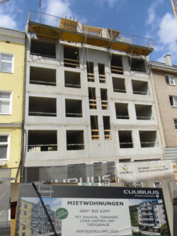 Dieser Neubau ersetzt eine Baulücke; entstehen sollen elf Mietwohnungen in "guter Qualität zu einem leistbaren Preis", sagt jedenfalls der Bauträger. bachgasse_24
